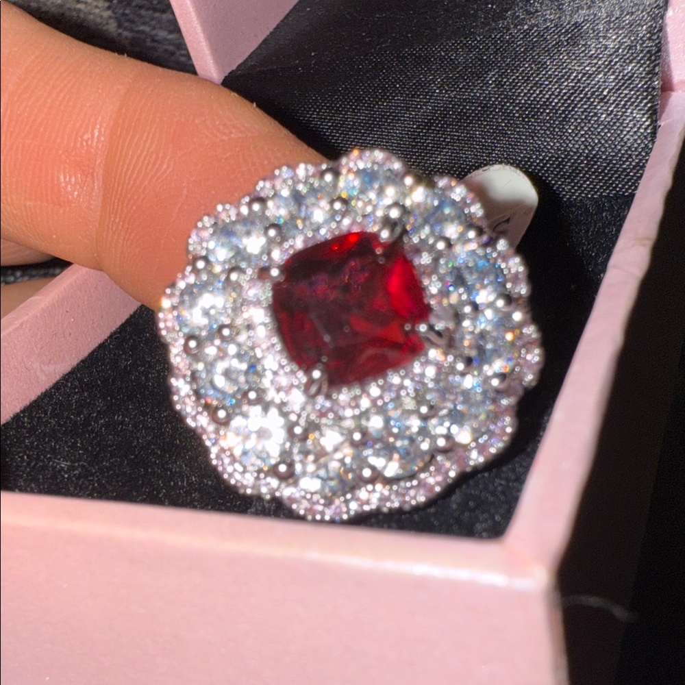 PEERMONT JEWELRY Elegant Red and Silver Women's Ring - Picture 1 of 5